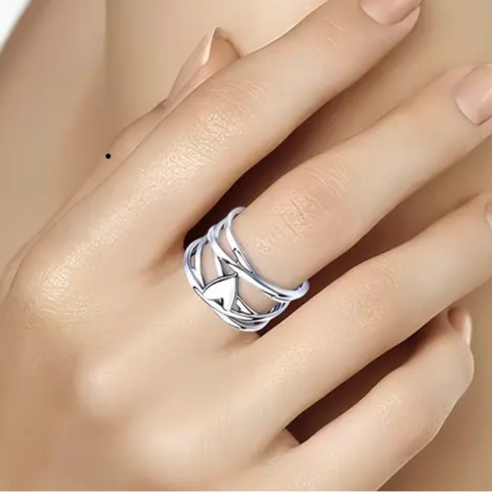 Elegant Sterling Silver Women's Ring 7